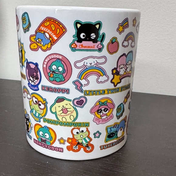 Hello Kitty Friends Colorful Tumbler and Mug - Picture 3 of 13